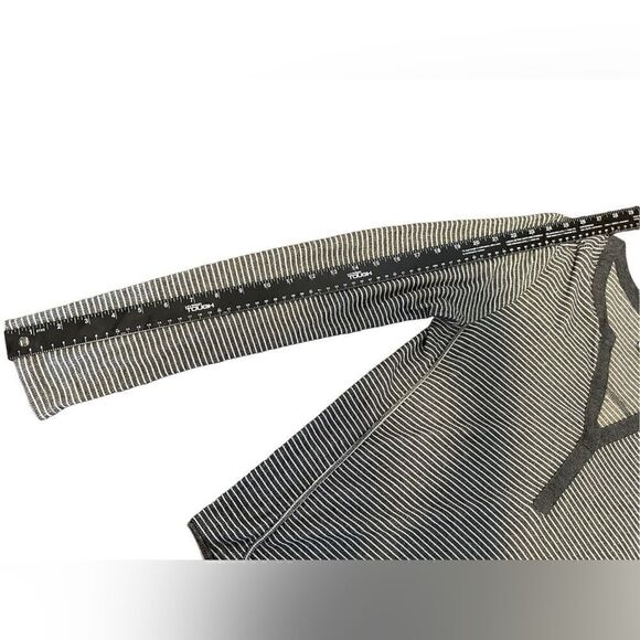 Anthropologie- {Akemi + Kin} Alunda Lurex Grey and White Striped Top, Size Large - Picture 7 of 10